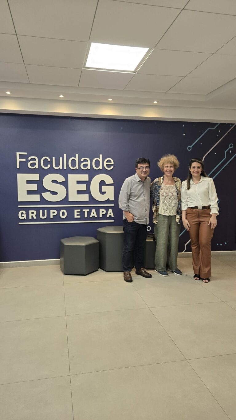 Prof. Dana Simian with collegues from Faculdade ESEG Grupo ETAPA.