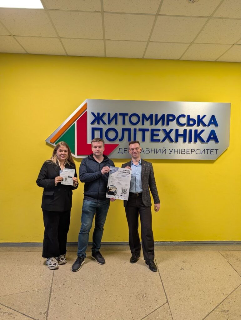 ZPSU team with ENTEEF-MOOCs posters and leaflets.
